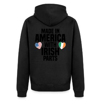 HERGESTELLT IN AMERIKA MIT IRISCHEN TEILEN - Unisex Premium Bio Zip Hoodie - Schwarz - Hinten - Nico (187cm)