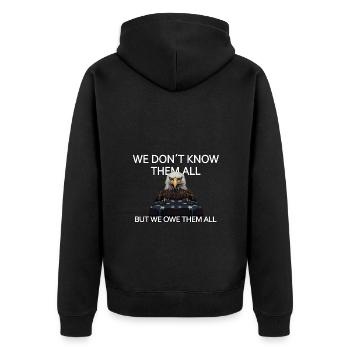 We Don't Know Them All But We Owe Them All Veteran - Unisex Premium Bio Zip Hoodie - Schwarz - Hinten - Nico (187cm)