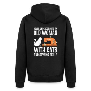 Never Underestimate An Old Woman With Cats And - Veste à capuche bio Premium Unisexe - noir - Dos - Nico (187cm)