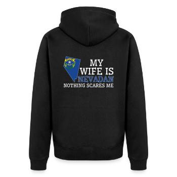 Nichts macht mir Angst Nevadan Ehefrau Nevada - Unisex Premium Bio Zip Hoodie - Schwarz - Hinten - Nico (187cm)
