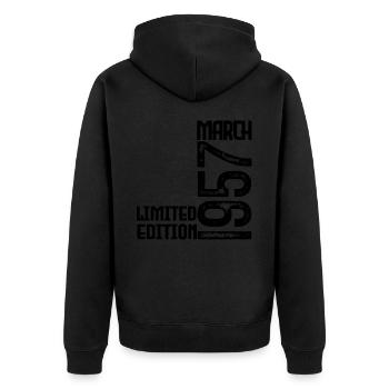März 1957 Jubiläumsgeschenk. März 1957. März - Unisex Premium Bio Zip Hoodie - Schwarz - Hinten - Nico (187cm)