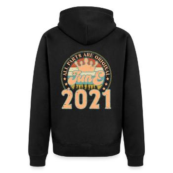 Juni 2021. Geburtstagsgeschenk im Juni 2021. Juni - Unisex Premium Bio Zip Hoodie - Schwarz - Hinten - Nico (187cm)