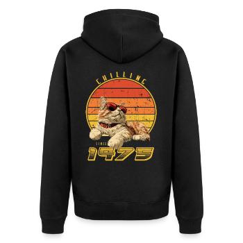 1975 chilling since retro Cat - Unisex Premium Organic Zip Hoodie - black - Back - Nico (187cm)
