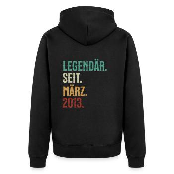 Legendär. Seit. März. 2013. Retro Birthday - Unisex Premium Bio Zip Hoodie - Schwarz - Hinten - Nico (187cm)