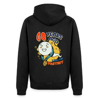 60 Years Ago I Was The Fastest 60. Geburtstag - Unisex Premium Bio Zip Hoodie - Schwarz - Hinten - Nico (187cm)