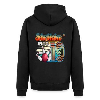 Strikin' Into 19 Bowling Bowler 19. Geburtstag - Unisex Premium Bio Zip Hoodie - Schwarz - Hinten - Nico (187cm)