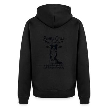 Hin und wieder tritt ein Hund in Ihr Leben und - Unisex Premium Bio Zip Hoodie - Schwarz - Hinten - Nico (187cm)