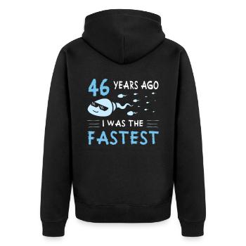 46 Years Ago I Was The Fastest 46. Geburtstag - Unisex Premium Bio Zip Hoodie - Schwarz - Hinten - Nico (187cm)