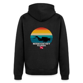 Missouri Key US Island Diving - Unisex Premium Bio Zip Hoodie - Schwarz - Hinten - Nico (187cm)