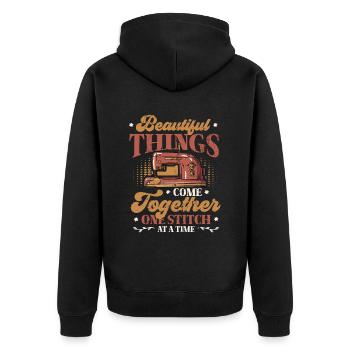 Ein Stich nach dem anderen, Quilten, Nähen. - Unisex Premium Bio Zip Hoodie - Schwarz - Hinten - Nico (187cm)