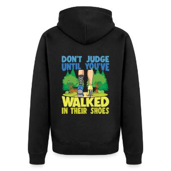 Don't Judge Until You've Walked In Their Shoes - Unisex Premium Bio Zip Hoodie - Schwarz - Hinten - Nico (187cm)
