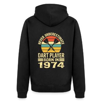 Never Underestimate Dart Player Born In 1974 - Unisex Premium Bio Zip Hoodie - Schwarz - Hinten - Nico (187cm)