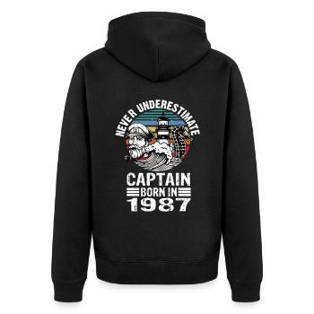 Never Underestimate Captain born in 1987 - Unisex Premium Bio Zip Hoodie - Schwarz - Hinten - Nico (187cm)