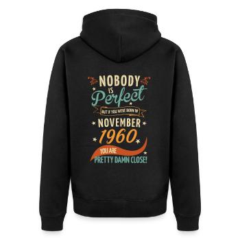 Personne n’est parfait né en novembre 1960 - Veste à capuche bio Premium Unisexe - noir - Dos - Nico (187cm)