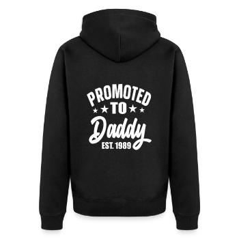 Promoted To Daddy Est 1989 - Unisex Premium Bio Zip Hoodie - Schwarz - Hinten - Nico (187cm)