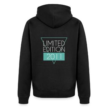 Limited Edition 2011 - Unisex Premium Bio Zip Hoodie - Schwarz - Hinten - Nico (187cm)