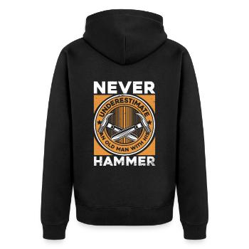 Never Underestimate Old Man With His Hammer - Unisex Premium Bio Zip Hoodie - Schwarz - Hinten - Nico (187cm)