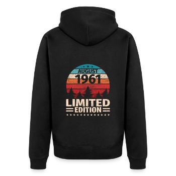 62. Geburtstag August Jahrgang 1961 Vintage - Unisex Premium Bio Zip Hoodie - Schwarz - Hinten - Nico (187cm)