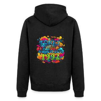 Funky Geburtstag: November 1992 - Psychadelic - Unisex Premium Bio Zip Hoodie - Schwarz - Hinten - Nico (187cm)