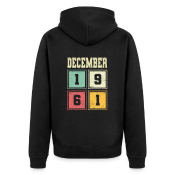 62. Geburtstag Dezember Jahrgang 1961 Vintage - Unisex Premium Bio Zip Hoodie - Schwarz - Hinten - Nico (187cm)