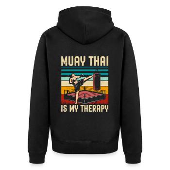 Muay Thai ist meine Therapie - Unisex Premium Bio Zip Hoodie - Schwarz - Hinten - Nico (187cm)