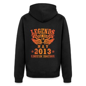 Legends were born in Mai 2013 Geburtstag - Unisex Premium Bio Zip Hoodie - Schwarz - Hinten - Nico (187cm)
