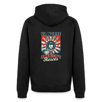 VA-Krankenschwester VA-Krankenschwester: Fürsorge für Amerikas Helden - Unisex Premium Bio Zip Hoodie - Schwarz - Hinten - Nico (187cm)
