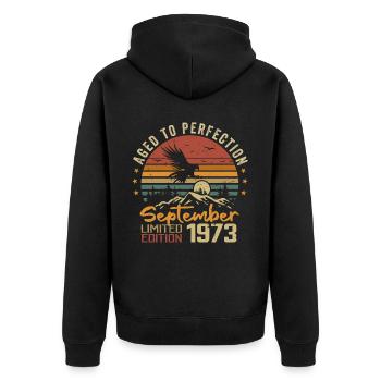 September 1973 Anniversaire Nées en Septembre 1973 - Veste à capuche bio Premium Unisexe - noir - Dos - Nico (187cm)