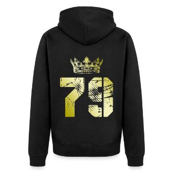 79 Zahl Krone - Unisex Premium Bio Zip Hoodie - Schwarz - Hinten - Nico (187cm)
