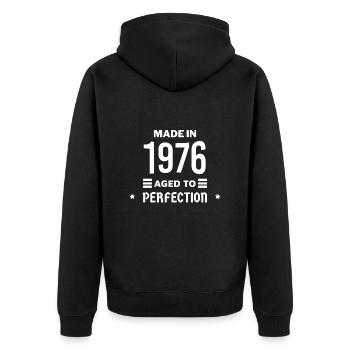 Made in aged to perfection 1976 - Veste à capuche bio Premium Unisexe - noir - Dos - Nico (187cm)