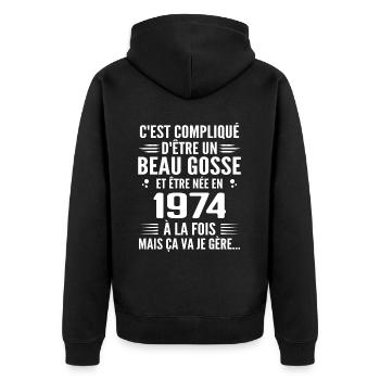 Forever Handsome 1974 Geburtstagsgeschenk 1974 - Unisex Premium Bio Zip Hoodie - Schwarz - Hinten - Nico (187cm)