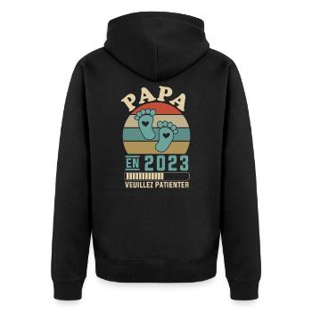 Papa en 2023 Veuillez Patienter Cadeau Futur Père - Veste à capuche bio Premium Unisexe - noir - Dos - Nico (187cm)