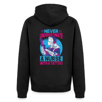 Ne sous-estimez jamais une infirmière avec un tatouage - Drôle - Veste à capuche bio Premium Unisexe - noir - Dos - Nico (187cm)