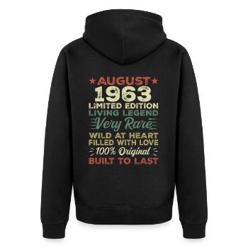August 1963 - Geschenkidee Für August 1963 - 1963 - Unisex Premium Bio Zip Hoodie - Schwarz - Hinten - Nico (187cm)