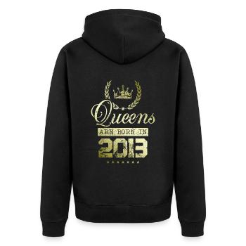 Queens born in 2013 - Unisex Premium Bio Zip Hoodie - Schwarz - Hinten - Nico (187cm)