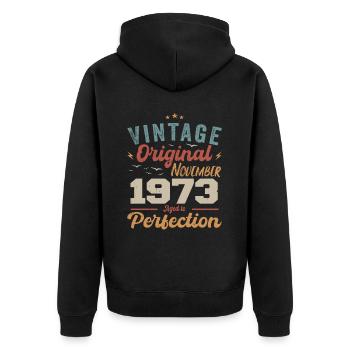 Legendär Seit November 1973 - 1973 - Unisex Premium Bio Zip Hoodie - Schwarz - Hinten - Nico (187cm)