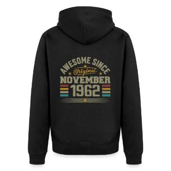 November 1962 Geburtstagsgeschenk | November 1962 - Unisex Premium Bio Zip Hoodie - Schwarz - Hinten - Nico (187cm)