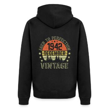 Retro Geburtstagsgeschenk - Geboren im Dezember 1942 - Unisex Premium Bio Zip Hoodie - Schwarz - Hinten - Nico (187cm)