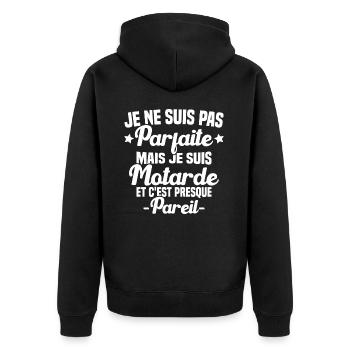 Je ne suis pas parfaite mais je suis motarde - Veste à capuche bio Premium Unisexe - noir - Dos - Nico (187cm)