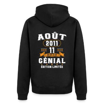 11 Ans Anniversaire Vintage Né(e) en Août 2011 - Veste à capuche bio Premium Unisexe - noir - Dos - Nico (187cm)
