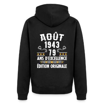 79 Ans Anniversaire Vintage Né(e) en Août 1943 - Veste à capuche bio Premium Unisexe - noir - Dos - Nico (187cm)