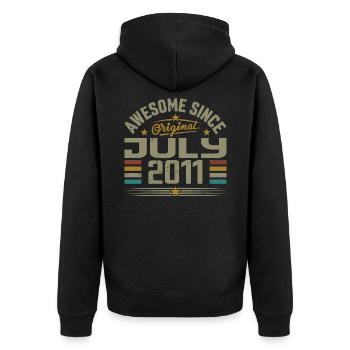 Baujahr Juli 2011 | Geschenk Juli 2011 - Unisex Premium Bio Zip Hoodie - Schwarz - Hinten - Nico (187cm)