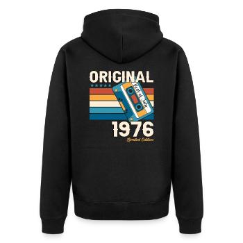 47. Geburtstag Mann Juli Jahrgang 1976 Kassette - Unisex Premium Bio Zip Hoodie - Schwarz - Hinten - Nico (187cm)