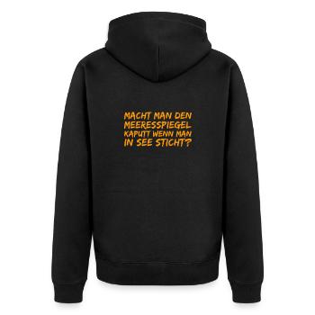 was passiert, wenn man in See sticht? - Unisex Premium Bio Zip Hoodie - Schwarz - Hinten - Nico (187cm)