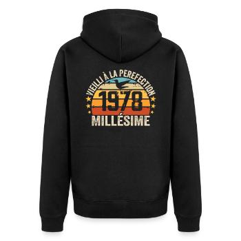 Jahrgang 1978 Retro 1978 Geburtstagsgeschenk - Unisex Premium Bio Zip Hoodie - Schwarz - Hinten - Nico (187cm)