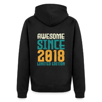 Großartig seit 2018 Limited Edition. - Unisex Premium Bio Zip Hoodie - Schwarz - Hinten - Nico (187cm)