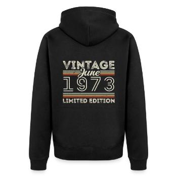 Juni 1973 Juni Geburtstagsgeschenk Juni 1973 - Unisex Premium Bio Zip Hoodie - Schwarz - Hinten - Nico (187cm)