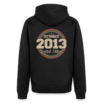 Né en octobre 2013 Retro Anniversaire Octobre 2013 - Veste à capuche bio Premium Unisexe - noir - Dos - Nico (187cm)