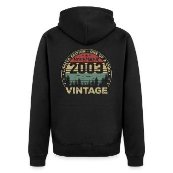 November 2003 Vintage Geschenk - Geboren im November 2003 - Unisex Premium Bio Zip Hoodie - Schwarz - Hinten - Nico (187cm)