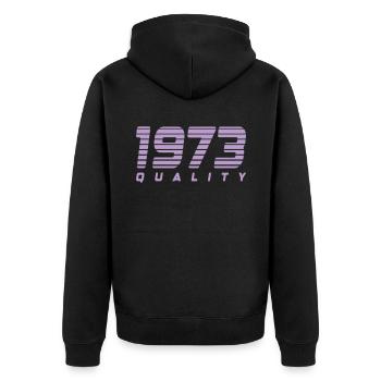 1973 quality | Farbe änderbar - Unisex Premium Bio Zip Hoodie - Schwarz - Hinten - Nico (187cm)